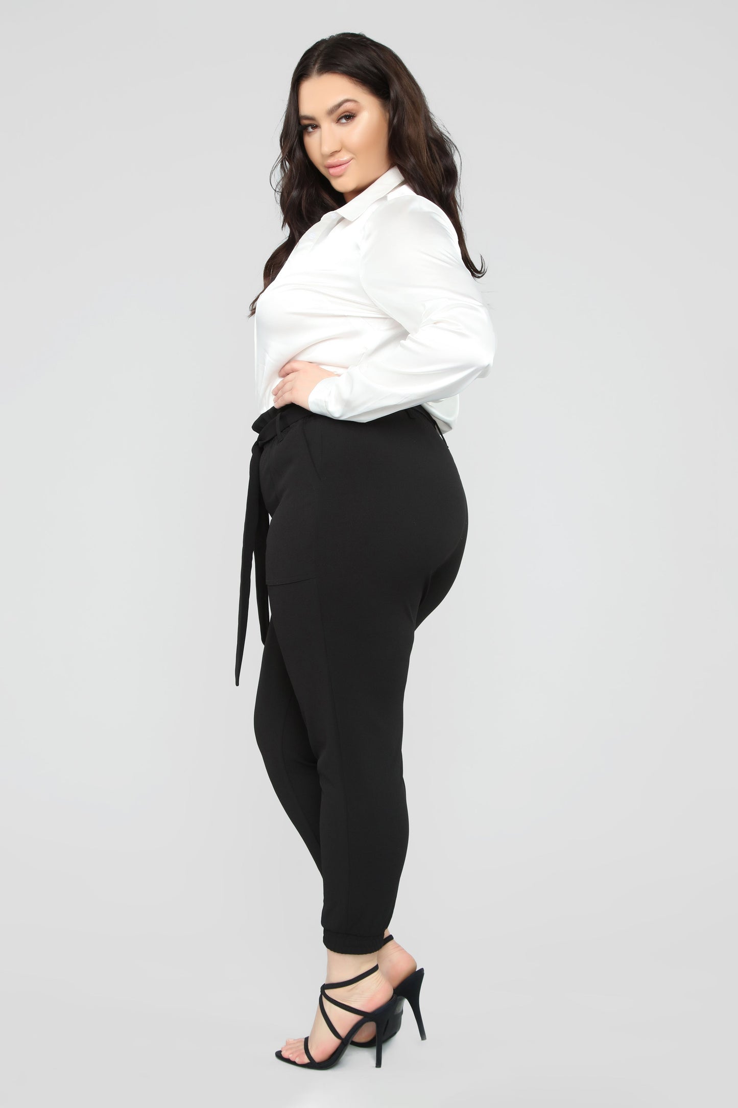 Smooth Talkin' Button Down Top - White