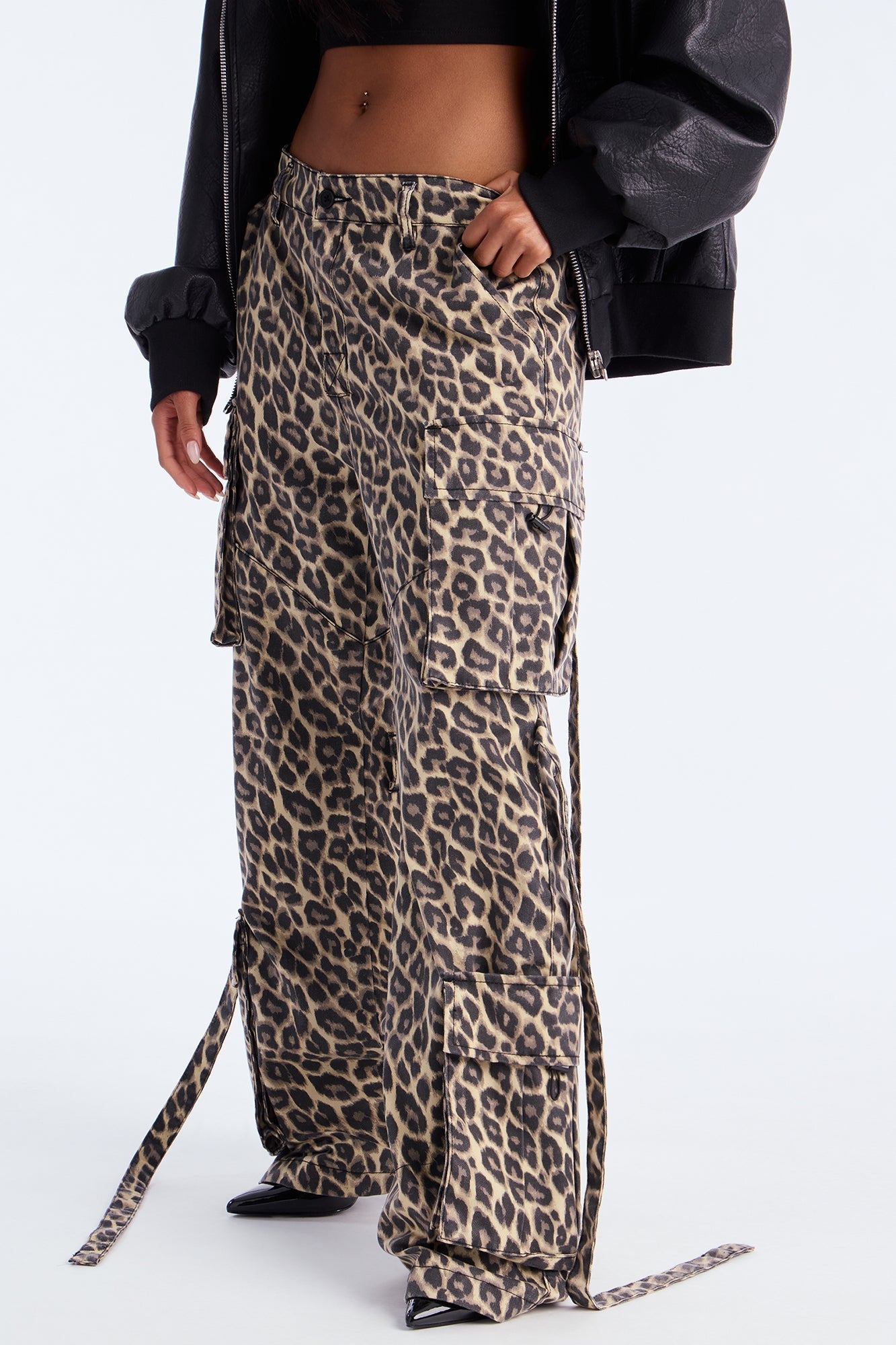 Level You Up Leopard Cargo Pant - Leopard
